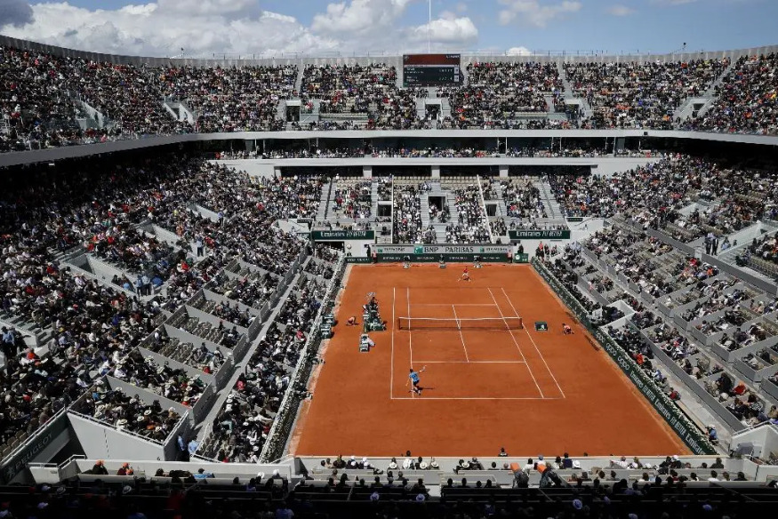 Tennis : Roland-Garros rattrapé par la réalité du Covid-19