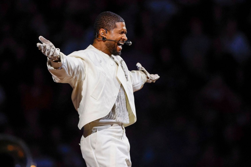 Usher enflamme le Super Bowl !